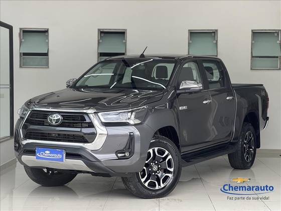 TOYOTA HILUX 2.8 D-4D TURBO DIESEL CD SRX 4X4 AUTOMÁTICO